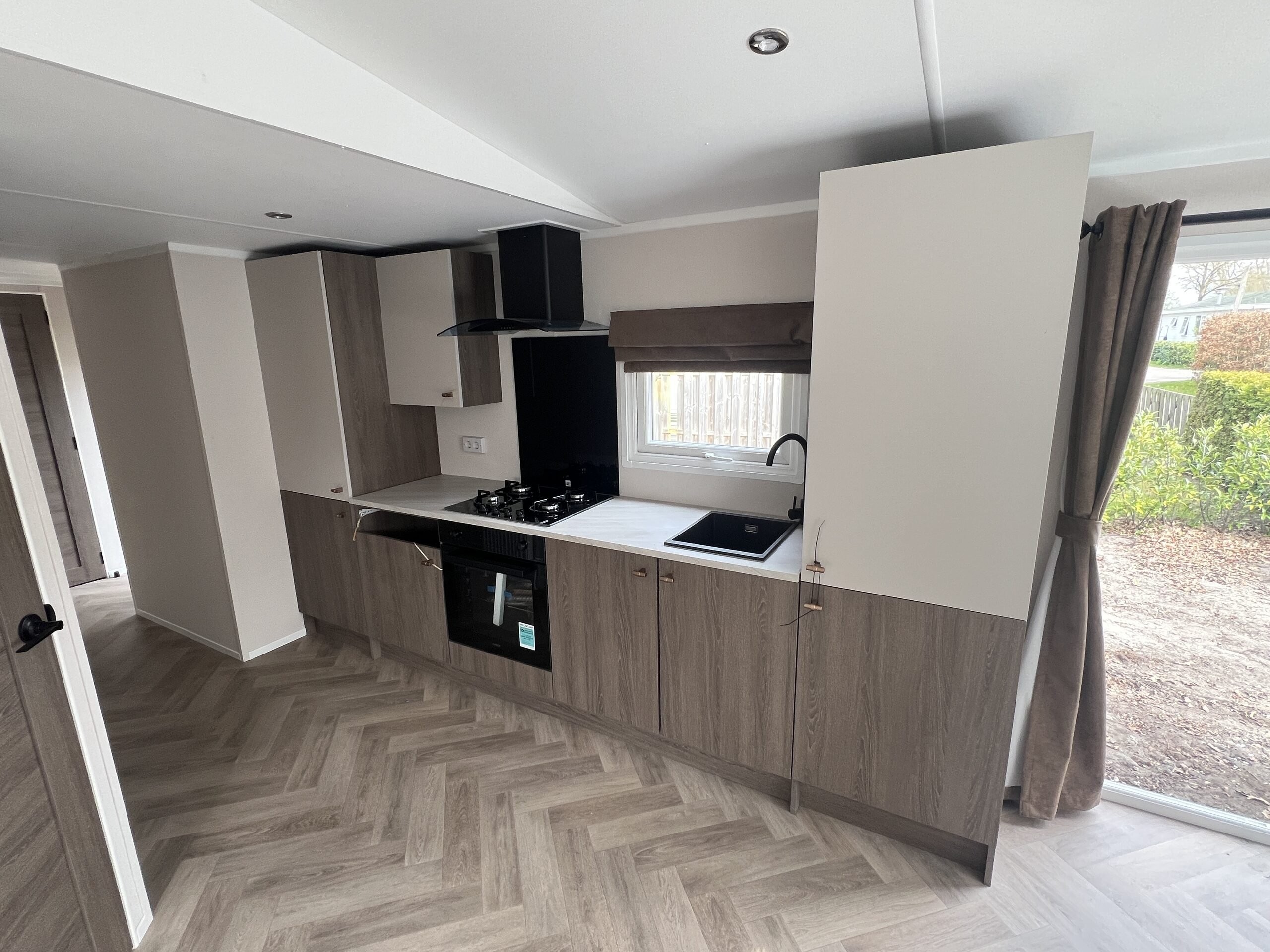 Larix 12 2