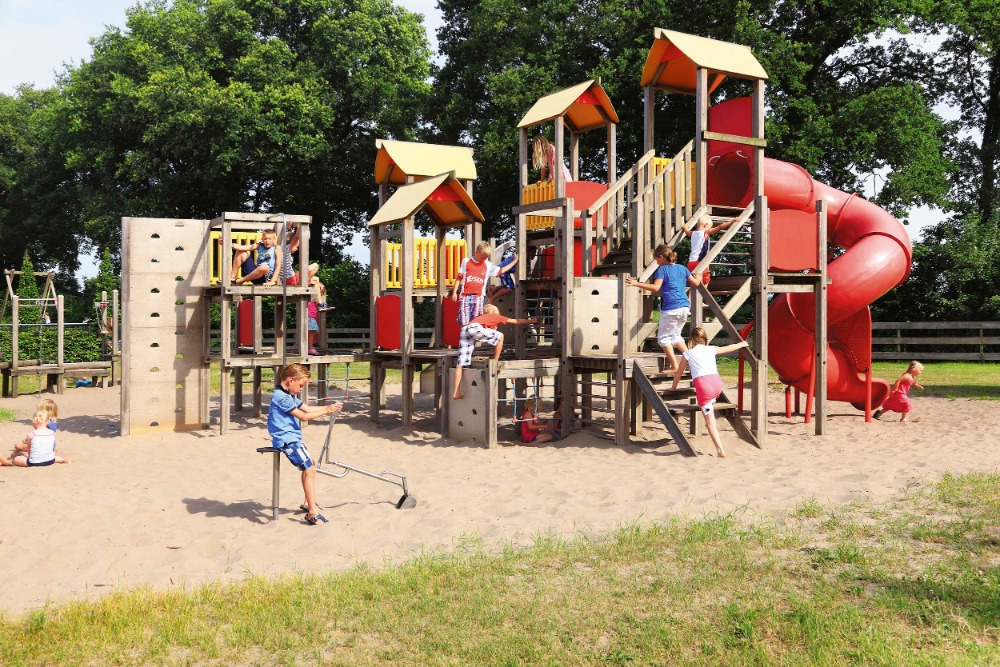 Vakantiepark bij Ommen spelen